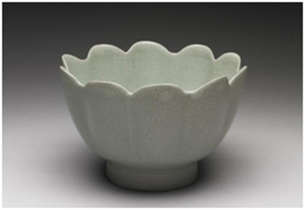 　　北宋 汝窑 青瓷莲花式温碗