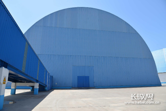 原料储存棚化、输送皮带廊道密封。邢台金隅 供图