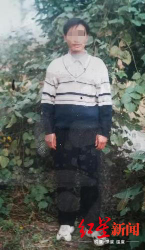 ↑年轻时的廖银超。