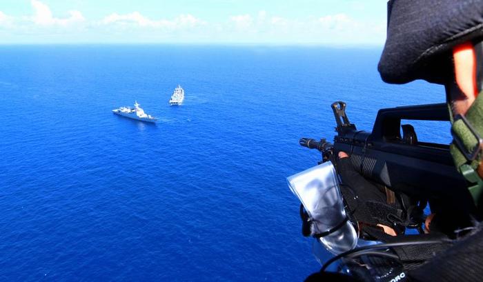 中国护航编队开展反海盗演练 出动052D武力营救(图)