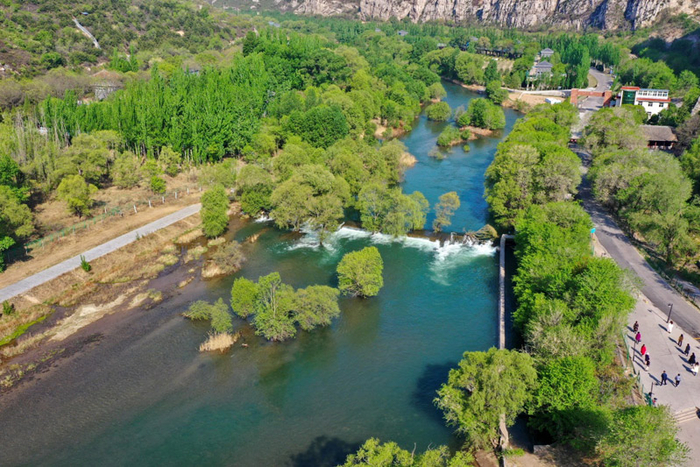 △山西省太原市汾河两岸。