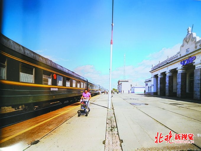 旅客沿途拍摄的照片已经出版成册