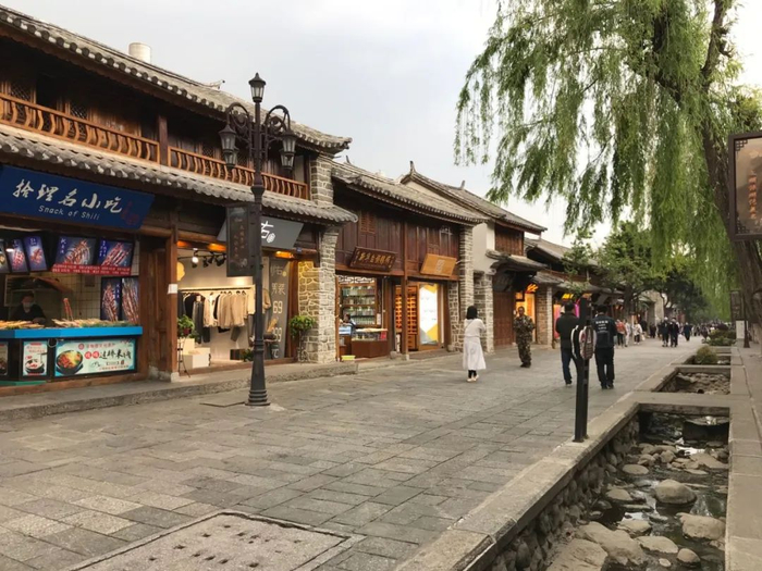 当前的大理古城，游客稀少。图/豆子