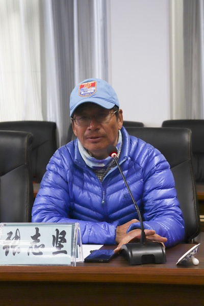 　　△张志坚发言