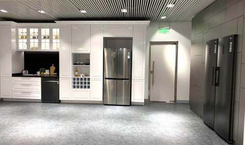 厨房专区:蒸汽洗碗机、双风系十字四门冰箱、 Lansen独立组合式冰箱