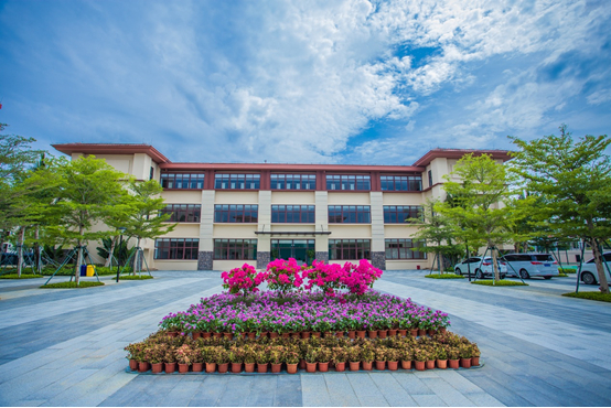 海南雅居乐衡石精英中学