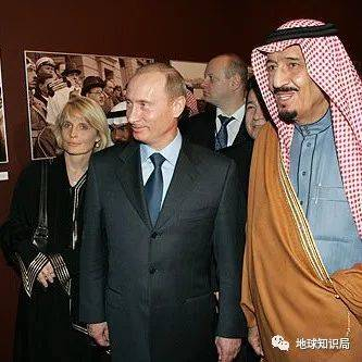 谈笑风生仿佛就在昨天（图片：Kremlin.ru / wikipedia）