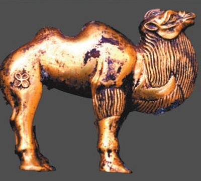 　　图为秦始皇帝陵外城西侧陵区出土的金骆驼。