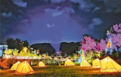 　　蔓塘里夜景。 