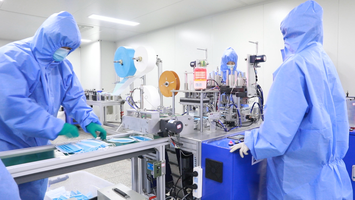 大庆石化口罩生产线（图片来源：大庆石化）