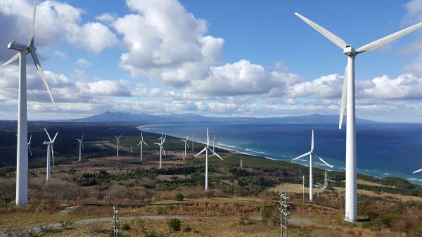 位于日本青森县的风力发电设施（《日本经济新闻》网站）
