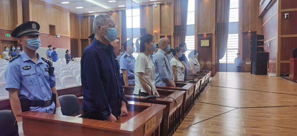 ▲2020年6月15日，河南省漯河市中级人民法院对温金路等7人组织、利用邪教组织破坏法律实施案作出一审判决。