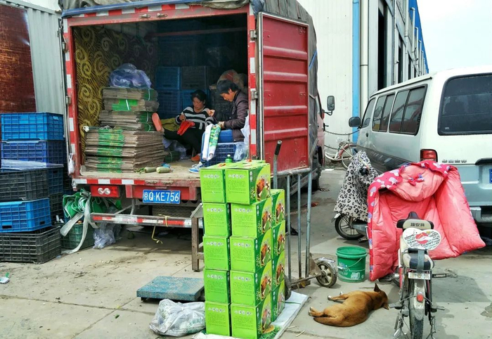 封闭前的新发地农产品批发市场。图/图虫创意