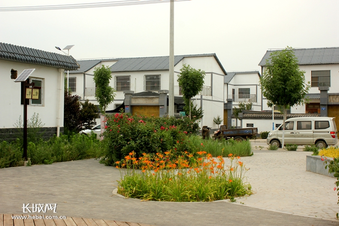 　贺祥社区处处风景。 郑建卫 摄
