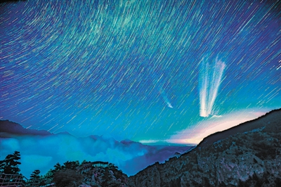 贺兰山上观夜空，奇妙奇幻