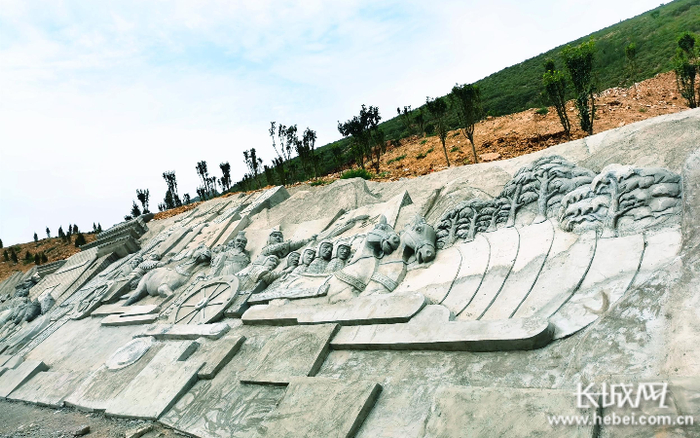 千米浮雕群展现元氏历史。郝艳红 摄