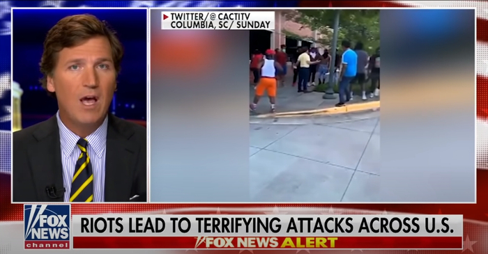福克斯新闻节目强调示威者在街头制造破坏 视频截图