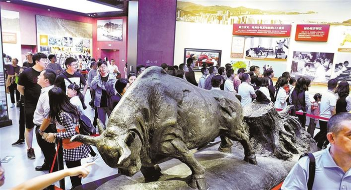  大潮起珠江——广东改革开放40周年展览。