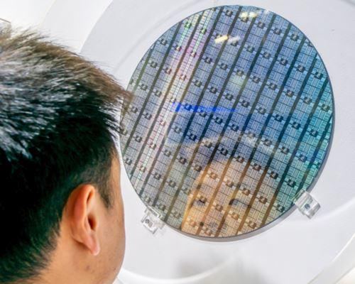 IC Insights统计显示，2018年前十大纯晶圆代工厂商占全球市场97%的市场份额。-甘俊 摄