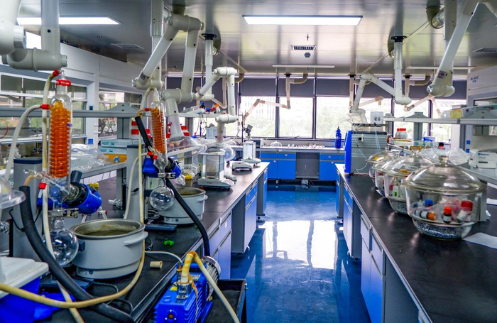 PROTAC药物研发实验室 吴斯洁摄