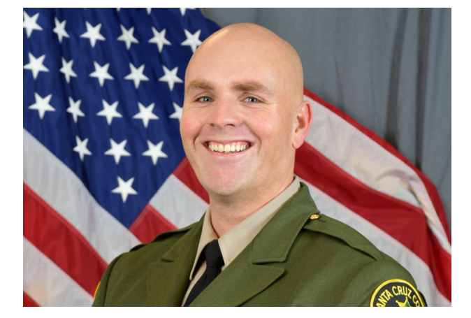 图为遇害的警官古茨维勒 