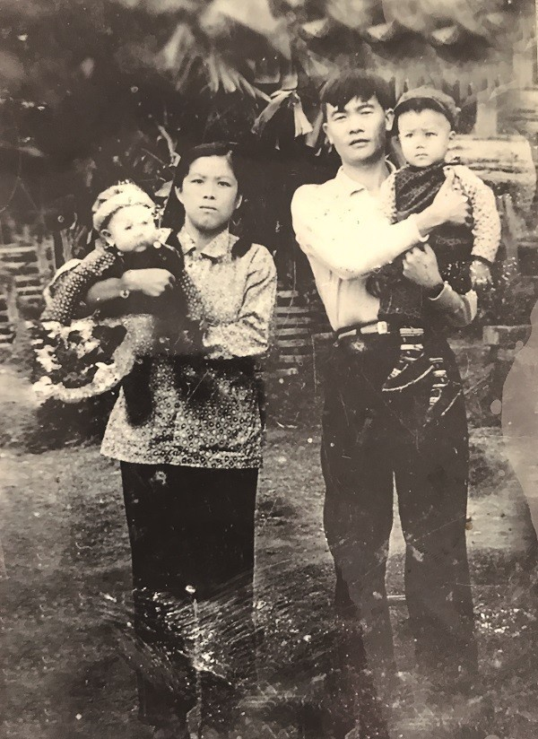 （1966年王刚竑的父母亲与大哥、二哥）