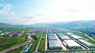 在宁夏固原市隆德县，闽宁扶贫产业园成为闽宁协作中推动产业脱贫的重要载体。光明日报记者&nbsp;王建宏摄/光明图片