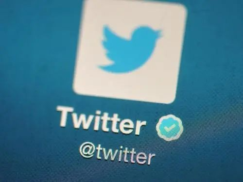 黑客之间交易Twitter账号的对话截图