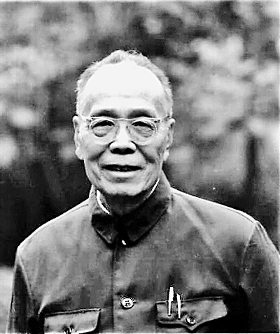     李健吾先生（1906年8月——1982年11月）资料图片