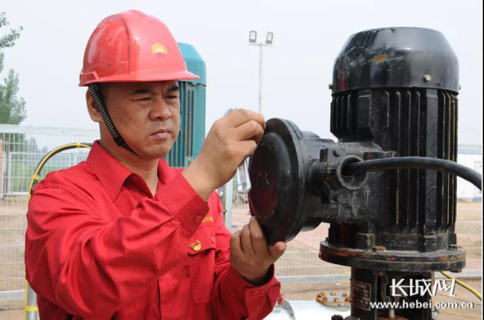 创新创效人物之三：闻伟。华北油田供图