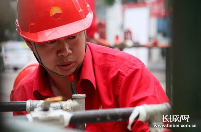 创新创效人物之四：李明。华北油田供图