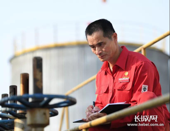 创新创效人物之二：黄京生。华北油田供图