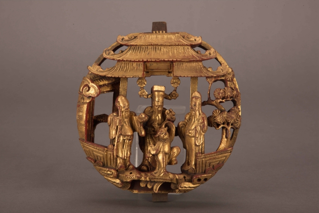 金漆通雕“福禄寿”梳妆台圆肚