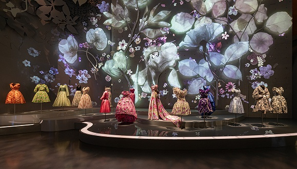 图片来源：DIOR