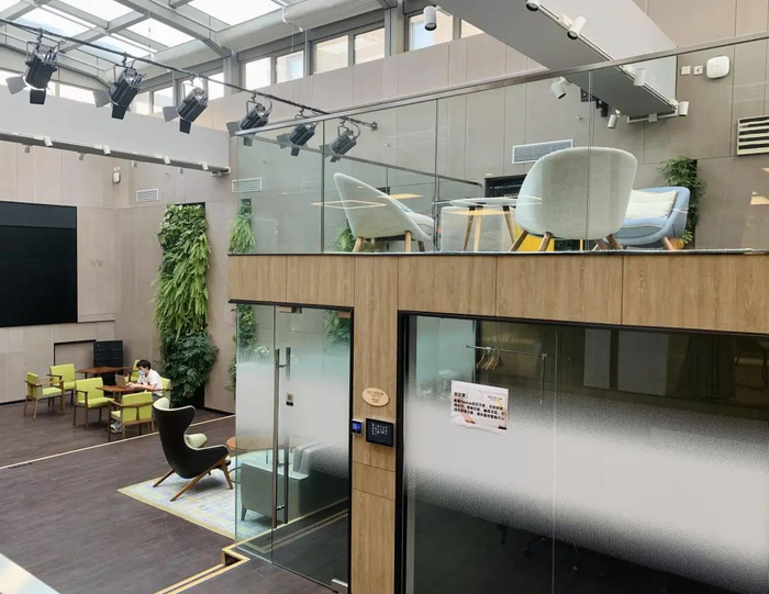  Distrii办伴中关村店的收费活动场地