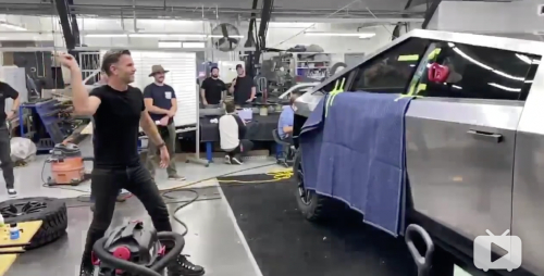 图：发布会前录制的“玻璃测试”