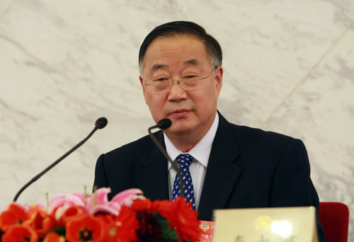 大会名誉主席秦大河院士