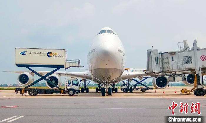 南京-法兰克福航线复航。　