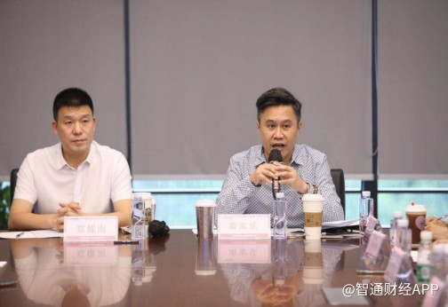 都市丽人董事长郑耀南（左）及CEO萧家乐（右）