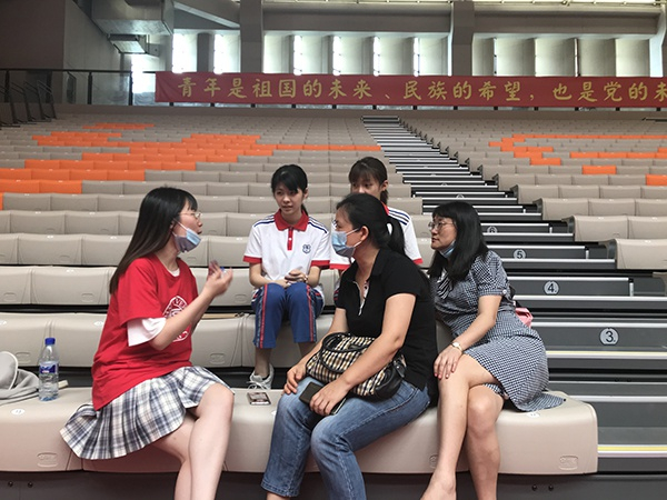 如何在咨询会现场及时化解家长和考生心中顾虑，这成为很多招生负责人的必修课。