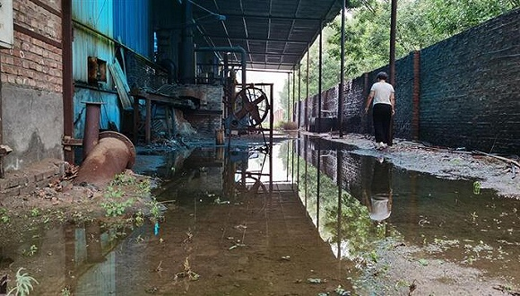 去年12月14日，苏银霞从山东省女子监狱出狱。今年6月，女儿于家乐出狱。这几天母女正在加紧收拾家，等待于欢出狱。郑子愚 摄