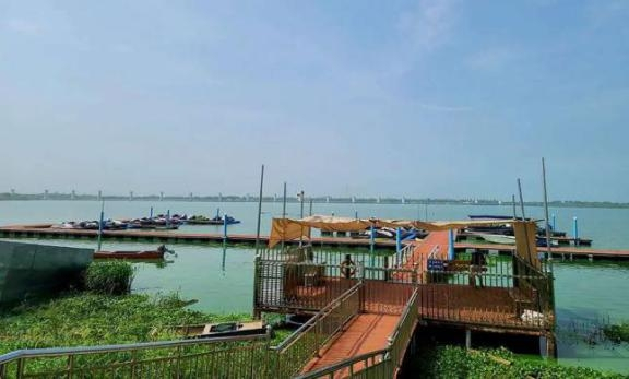 （广阔场地给体验者提供无限可能）