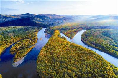 内蒙古大兴安岭完备的森林和湿地生态系统构成祖国北疆重要的生态安全屏障。