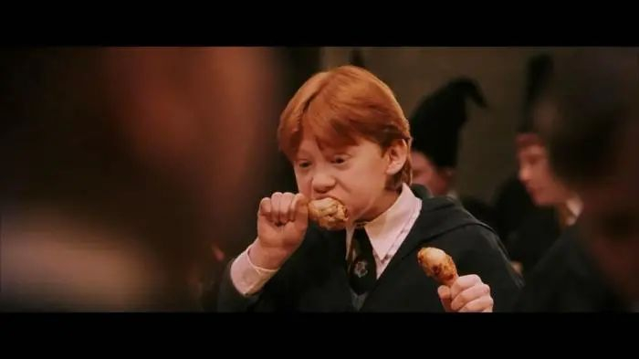 电影《哈利·波特与魔法石》截图。