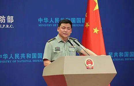 国防部发言人任国强（资料图）
