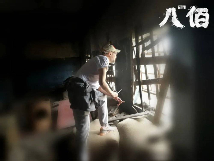 导演管虎在拍摄现场