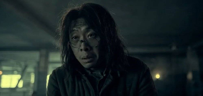 张译在片中饰演“老算盘” 