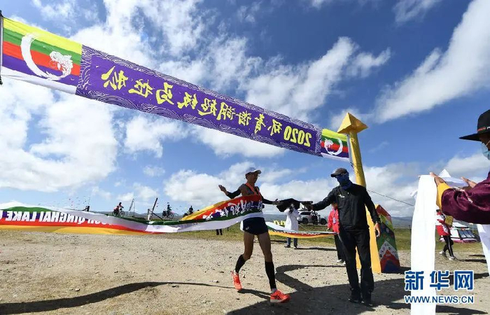 图片来自新华网以及网络