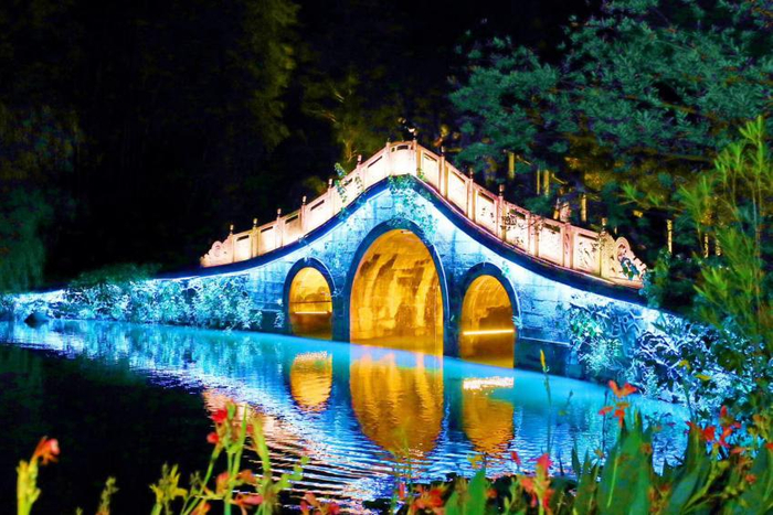 景区夜场活动景色
