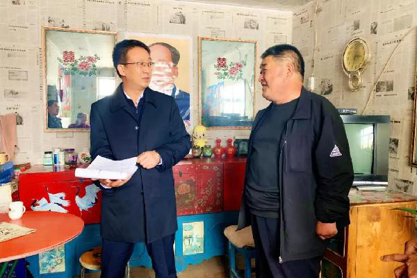 市纪委监委包案领导深入基层调研督导（袁杨拍摄）